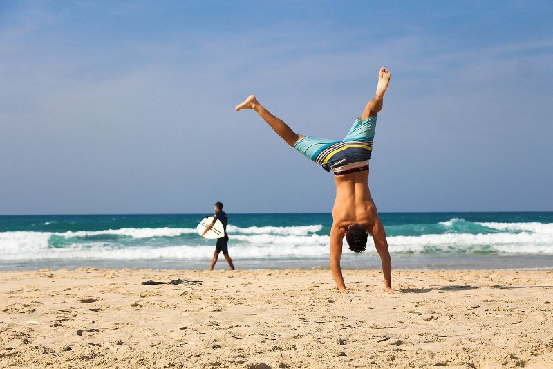 uomo-moda-spiaggia